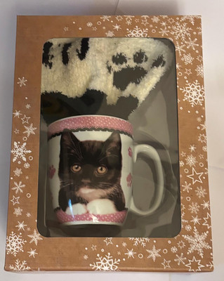 Keramiktasse schwarz & weiß Katze rosa Pfotenabdruck & flauschige Pfotenkralle Socken Geschenkbox