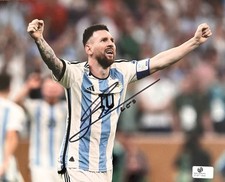     Lionel Messi Argentina Hand Signed Autographed 8X10 Photo W/ COA NICE