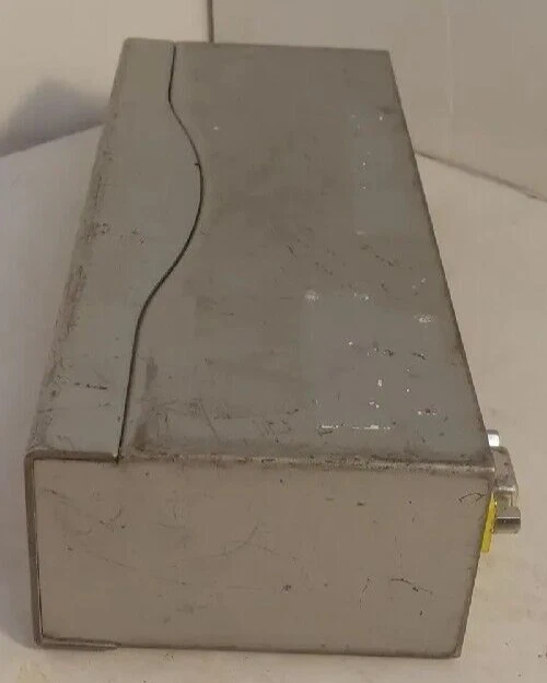 Powered VGA Splitter 8 Port 1 in 8 out Duplicator for PC Multiple Monitor Video - Image 4 of 4