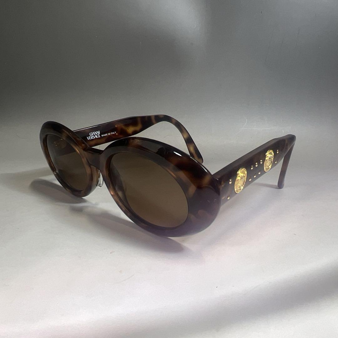 Gianni Versace Medusa tortoise sunglasses GIANNI VERSACE Vintage 1996 Light Brown Tortoise Frame  main image 3