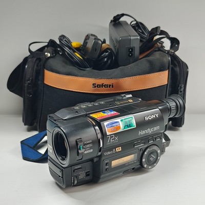 Sony Handycam CCD-TR425E Video8 XR Tape Camcorder NightShot + Charger & Extras