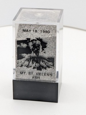 Mt. St. Helens ash souvenir acrylic cube   7 eruption dates listed   1980s