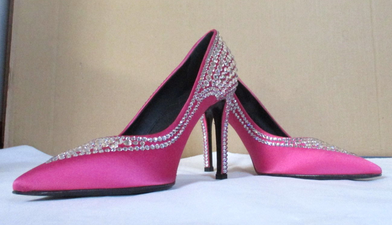 Balmain Paris Crystal Embellished Fuschia Satin Heels - 9 US 39 EU NEW $1,395