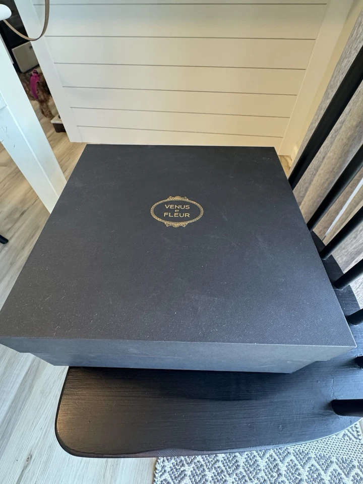 Tigela decorativa floral grande artesanal Venus et Fleur - Imagem 4 de 4