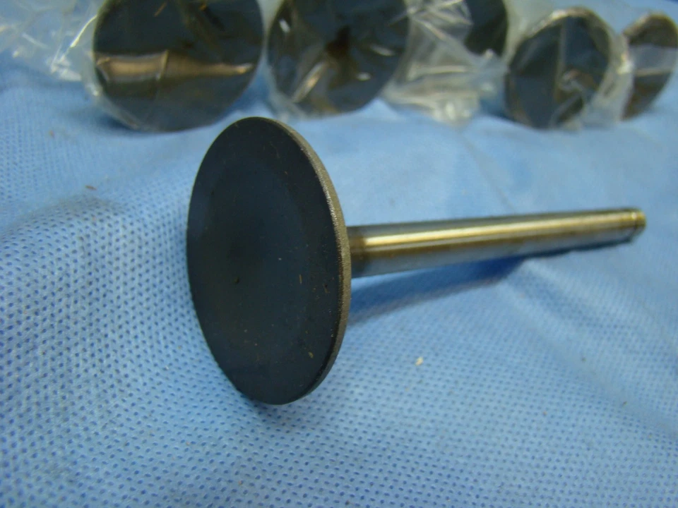 Juego de válvulas de escape Oldsmobile 350 R F85 Cutlass Delta 88 98 350R EE. UU. 1972 72 Foto 3 de 4