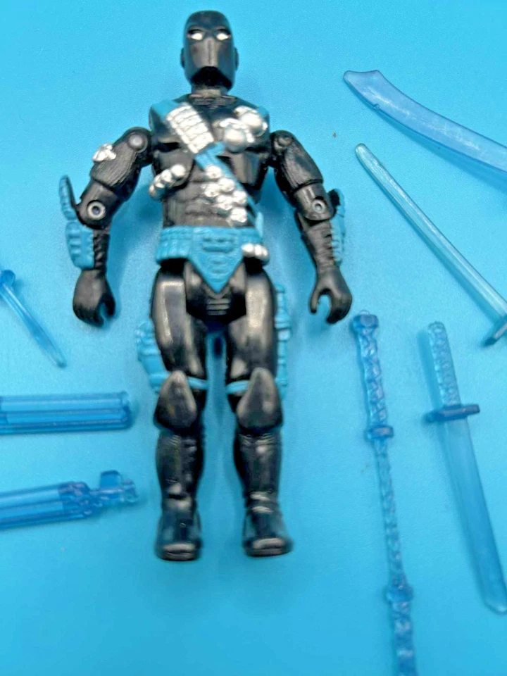 De colección 1993 GI Joe Ninja Force SNAKE EYES V5 100% COMPLETO armas transparentes Foto 4 de 4