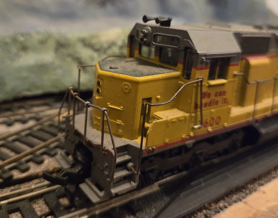 Athearn Blue Box HO Scale SD45 Union Pacific Locomotive #3600 Powered: RUNS @@ - Image 4 of 4