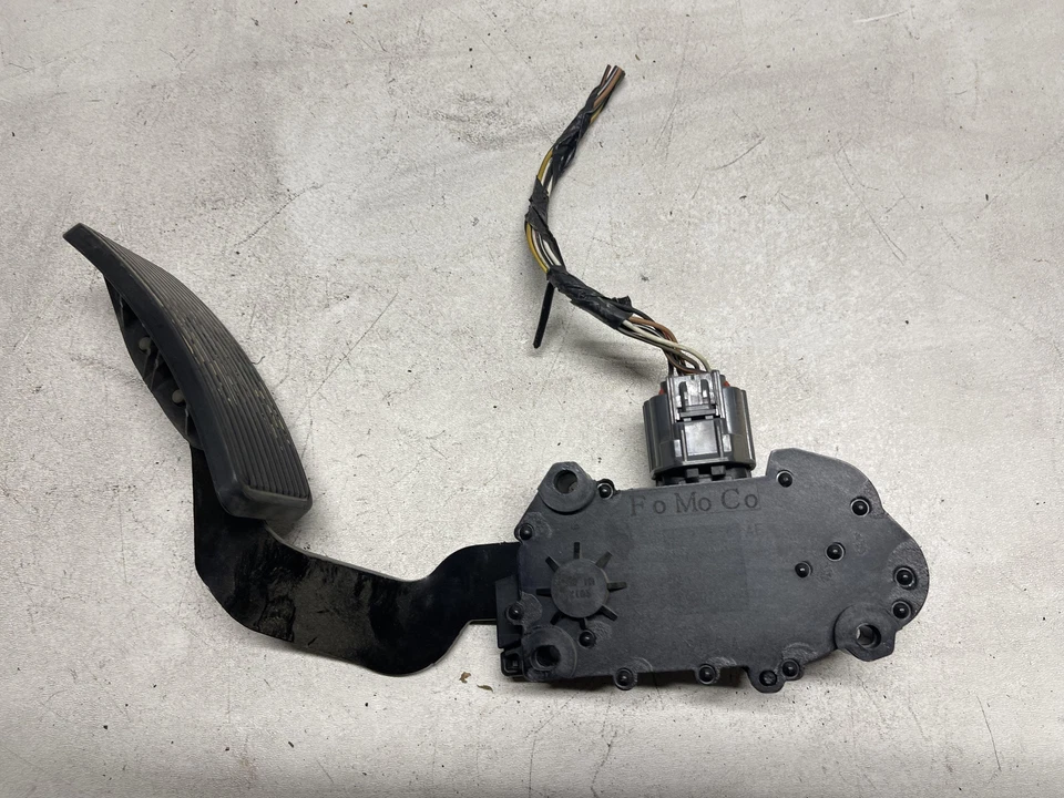 05-07 Ford F250 F350 Diesel Combustible Gas Pedal Conjunto Resistente ¡Probado por OEM! Foto 2 de 4
