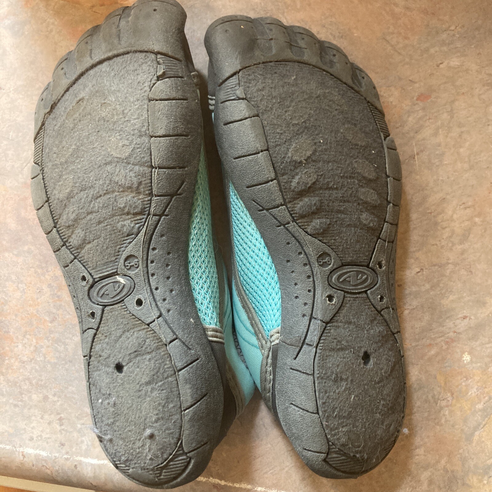 SAOLA Scarpe da acqua Athletic Works suola in gomma verde verde acqua taglia US 5 6