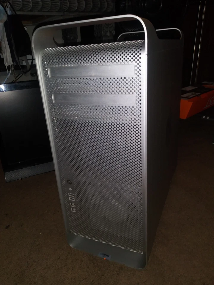 Mac Pro MB871LL/A  8GB Q.core Xeon 2.66GHz 1TB - Image 2 of 4