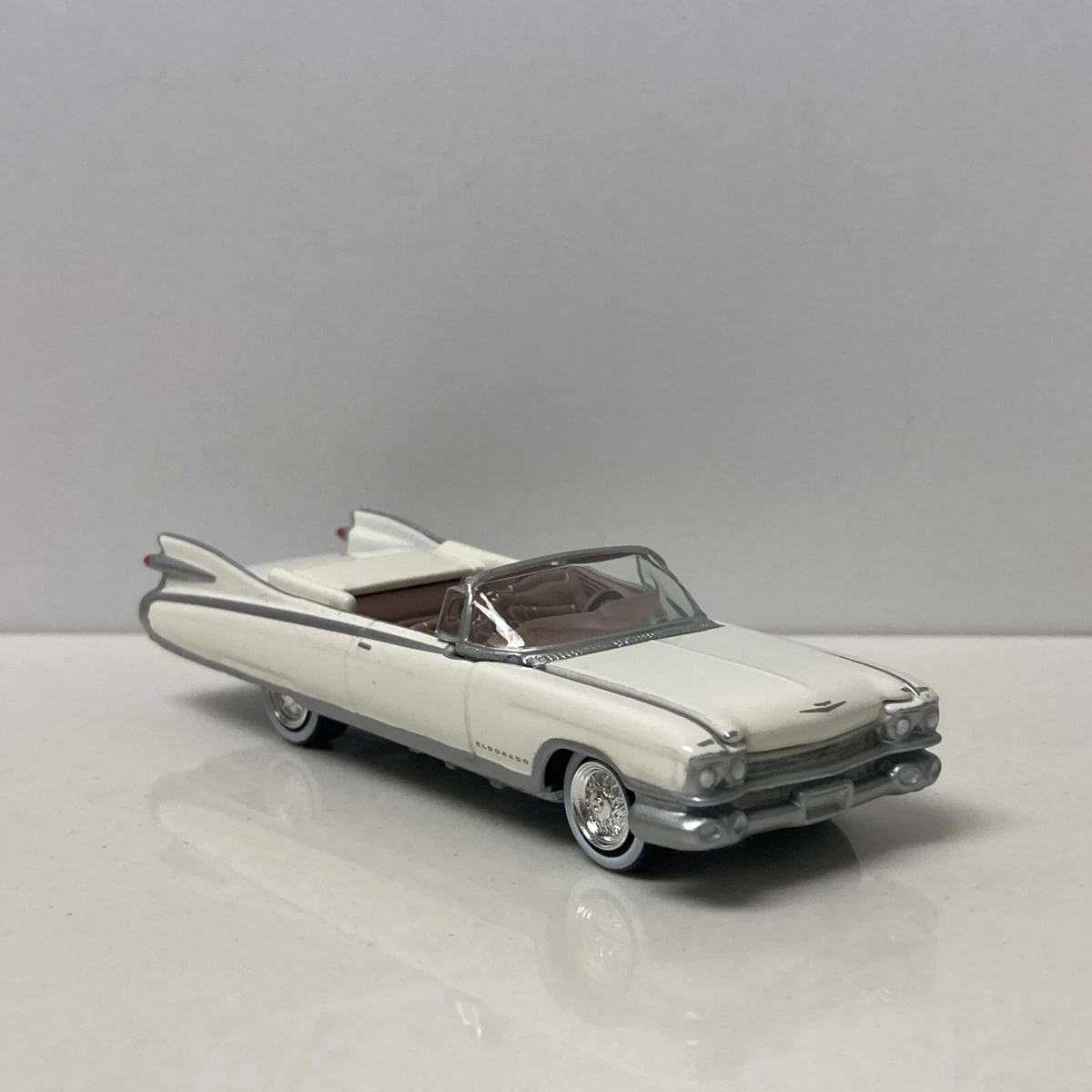 1959 59 Cadillac Eldorado Conv. Collectible 1 64 Scale Diecast
