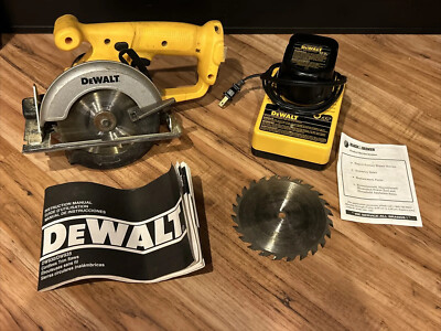 DeWalt DW930 Cordless Circular Trim Saw 3/8