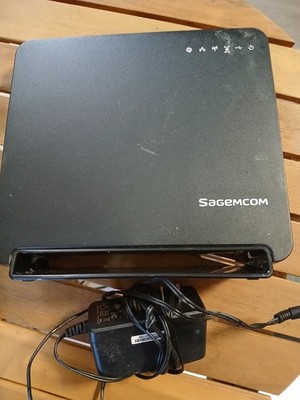 Sagemcom Fast 5260 Spectrum Internet Wireless WiFi Router Powers Up 