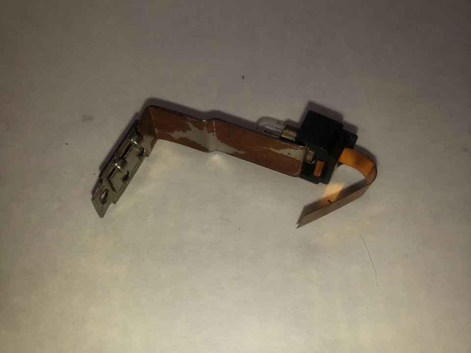 GP35 , Gp38-2 HEADLIGHT ASSEMBLY SET FOR ATHEARN BLUE BOX HO SCALE 90587 , 95010 - Image 4 of 4