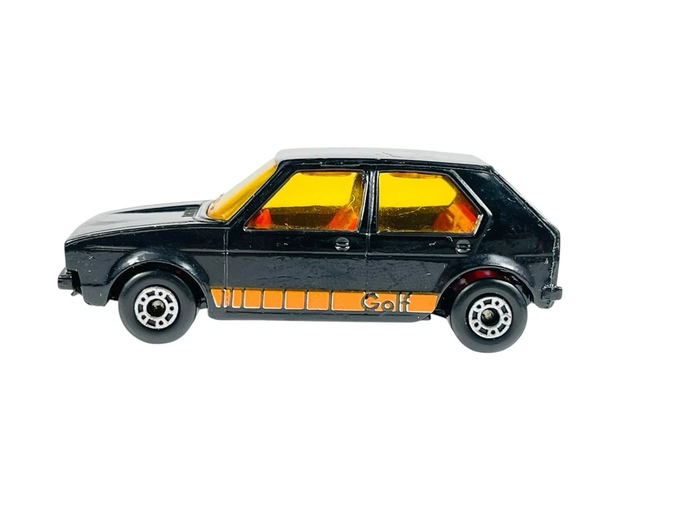 Matchbox Superfast Japan Issue MB5 VW Golf w/Yellow Window Box - Image 2 of 4