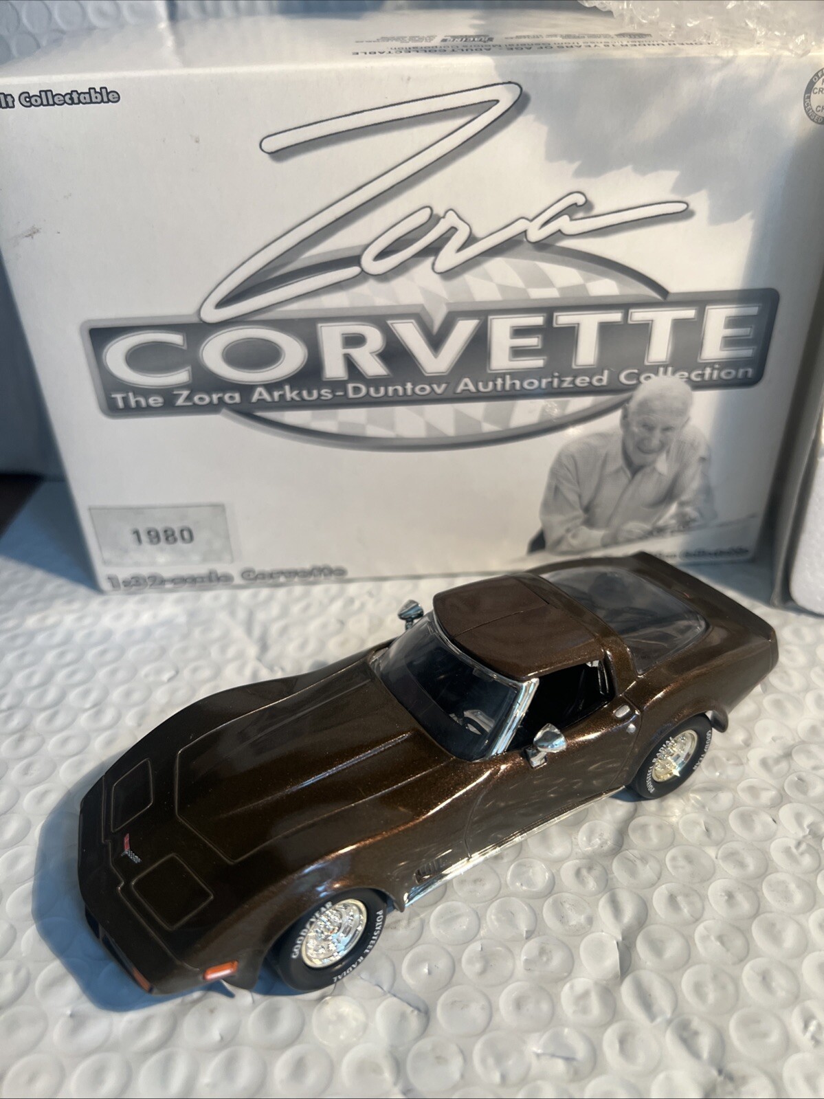 Action Collectables 1:32 Zora Arkus-Duntov Authorized Collection 1980 Corvette