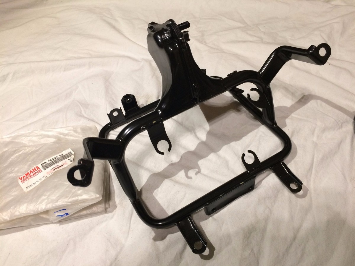 ははは YAMAHA OEM Motorcycle parts : Bracket 1 B67-28356-00