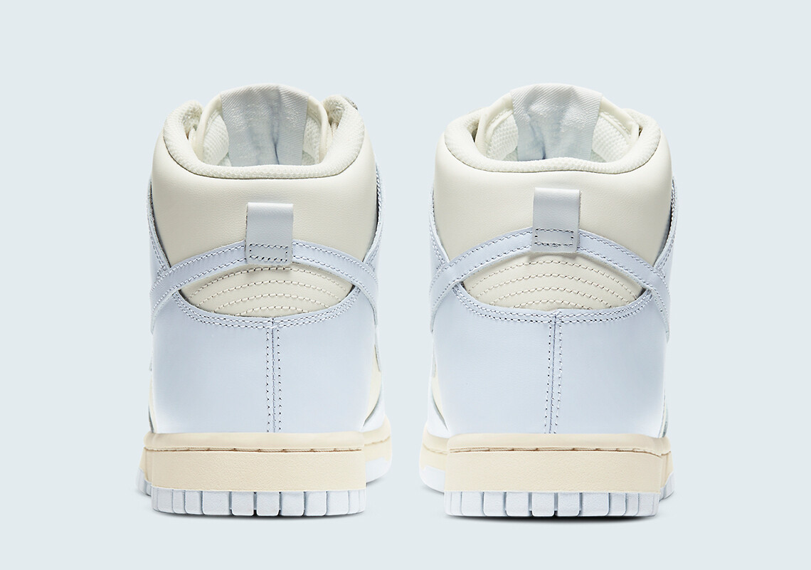 Nike Dunk High Women's Sail Football 