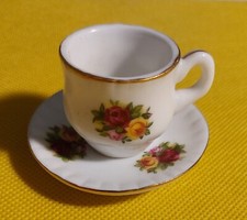 Vintage Mini ROYAL ALBERT OLD COUNTRY ROSES TEA CUP  SAUCER SET Gold Rim