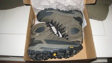 Oboz Bangtail Mid Insulated Waterproof Hiking Boot Men's size 9 D New