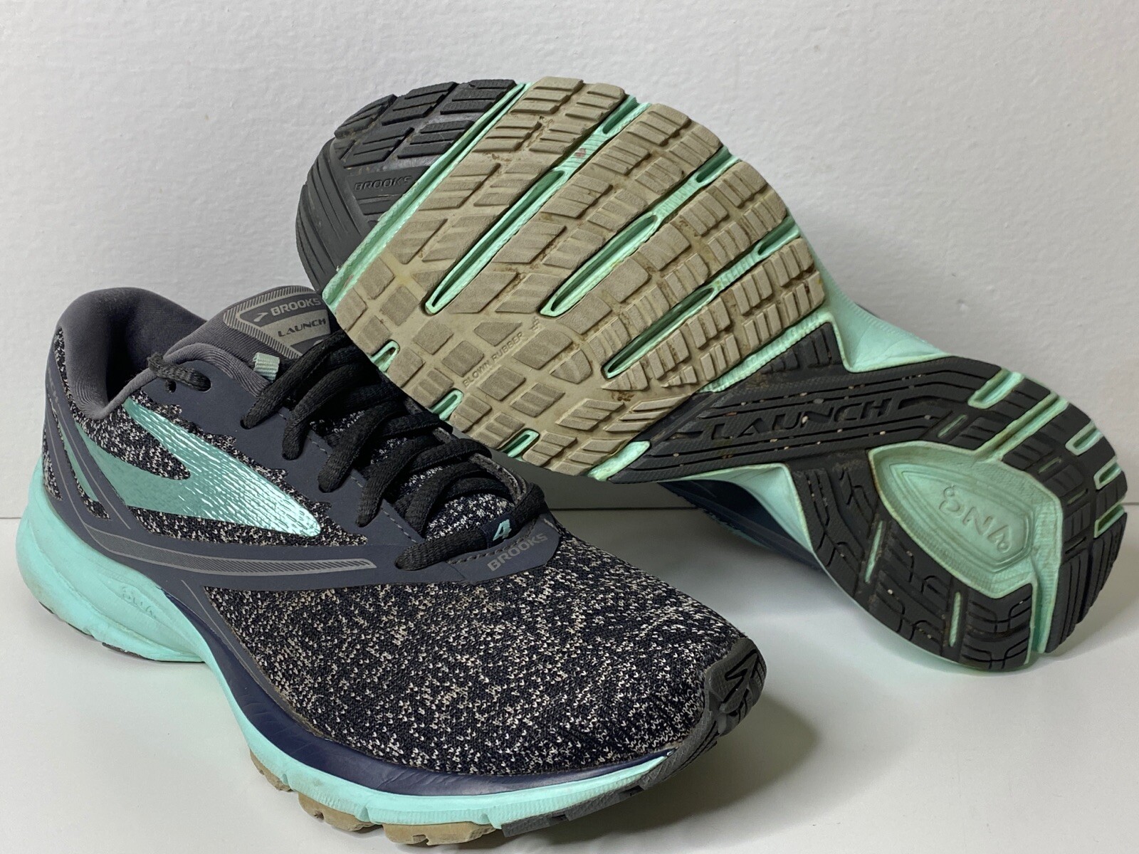 brooks launch 4 women's