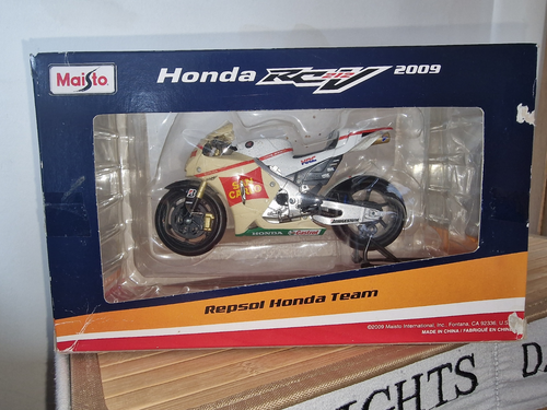 Maisto #31175 Honda RCV-212 2009 Die-Cast Bike 1/10 Scale SAN CARLO RARE - Picture 2 of 3