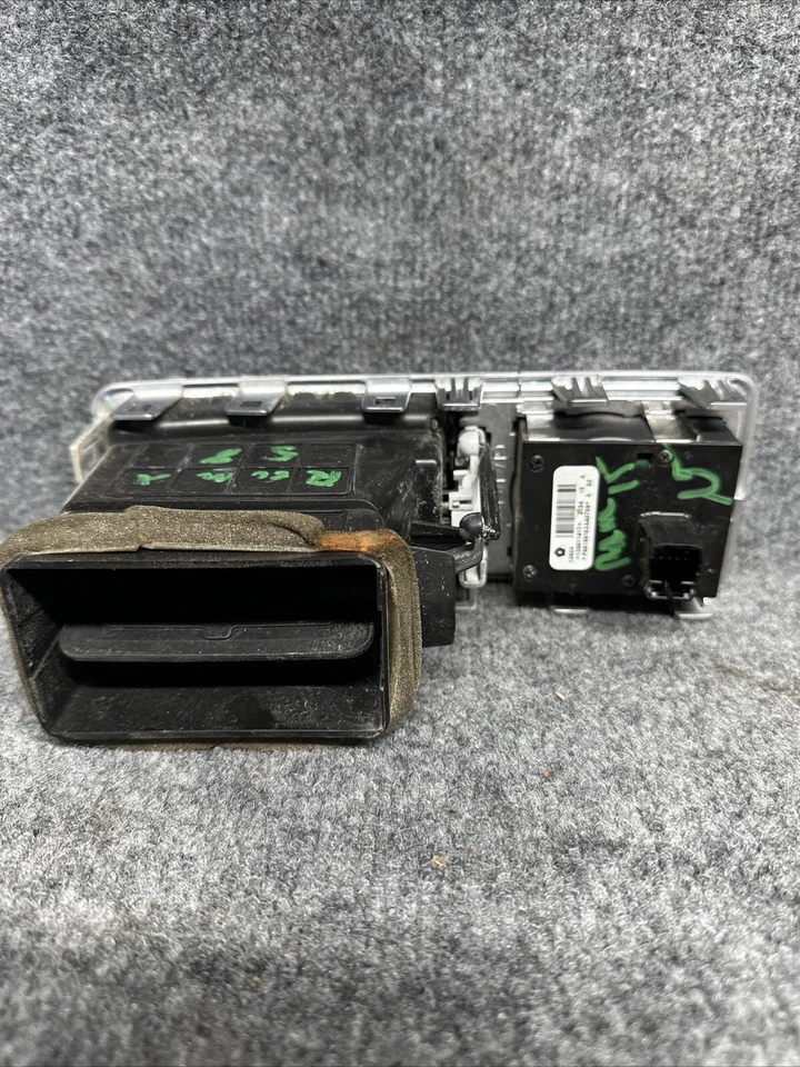 2013-2020 Ram 1500 Classic Left Air Conditioning & Heater Outlet OEM (H14) - Image 4 of 4