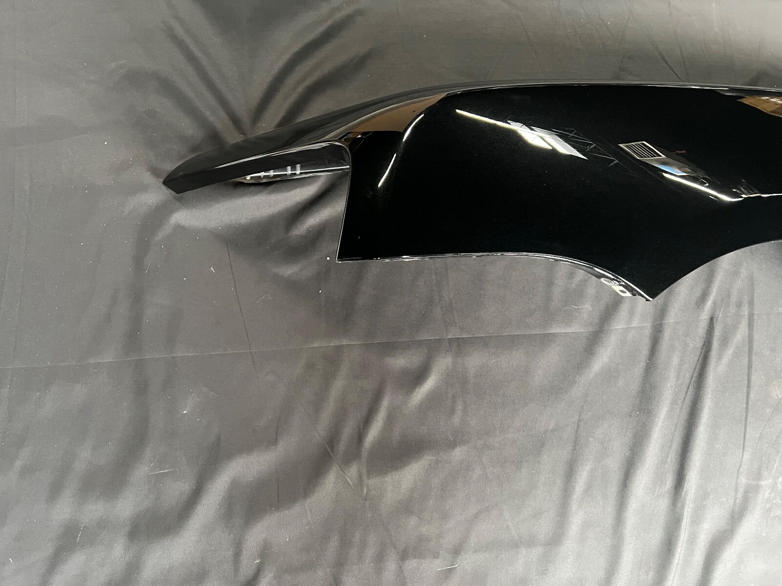 Rolls Royce Cullinan Driver side Front Fender Diamond black OEM left 