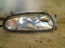 Feu avant (phare) Mazda 121