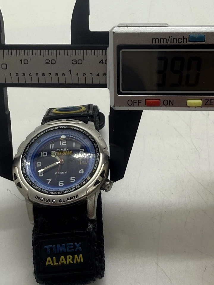 Vtg TIMEX Men Reef Gear Indiglo Alarm Analog Blue Dial Date Quartz Watch WR 50M - image 4 of 4