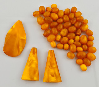 Konvolut Bernstein Butterscotch Amber 16 64 g lose Steine Kugeln Oliven