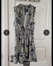 NA-KD Gray Black White Floral Smocked Sleeveless A-Line Dress Ruffled Neck M