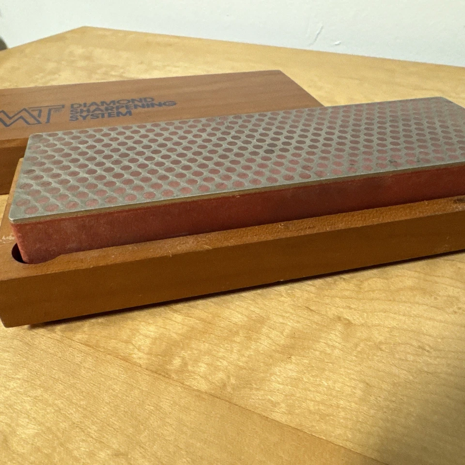 DMT Diamond Sharpening System Blue Sharpening 6in Stone With Wooden Case RED - Image 2 of 4