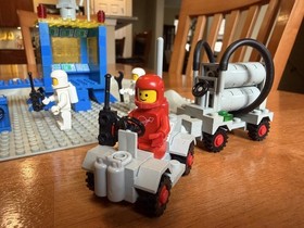 Vintage LEGO 483 Alpha-1 Rocket Base Classic Space Complete 3 Astronauts