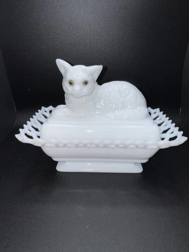 Vintage Westmoreland Milk Glass Blue Eyes Cat Covered Dish Butter Lacey Glass