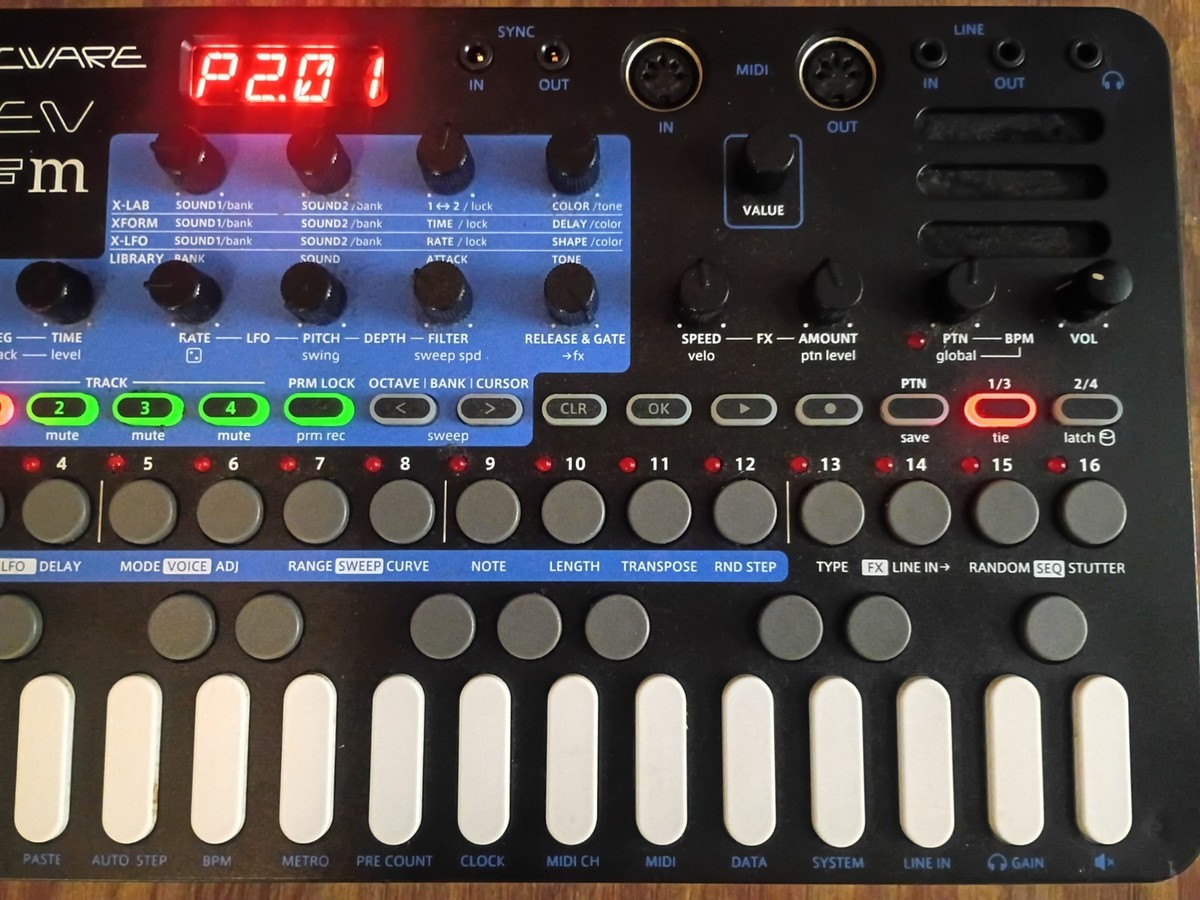 DTM・DAW Liven xfm sonicware Sonicware Liven XFM - FM Synthesizer Groovebox | eBay