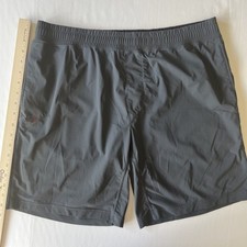 Rhone Shorts Men's Large Gray 9" Inseam Versatility Stretch Activewear 100209