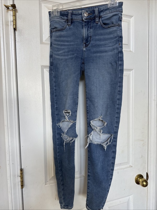 American Eagle skinny ripped jeans size 0 #rippedjeans
