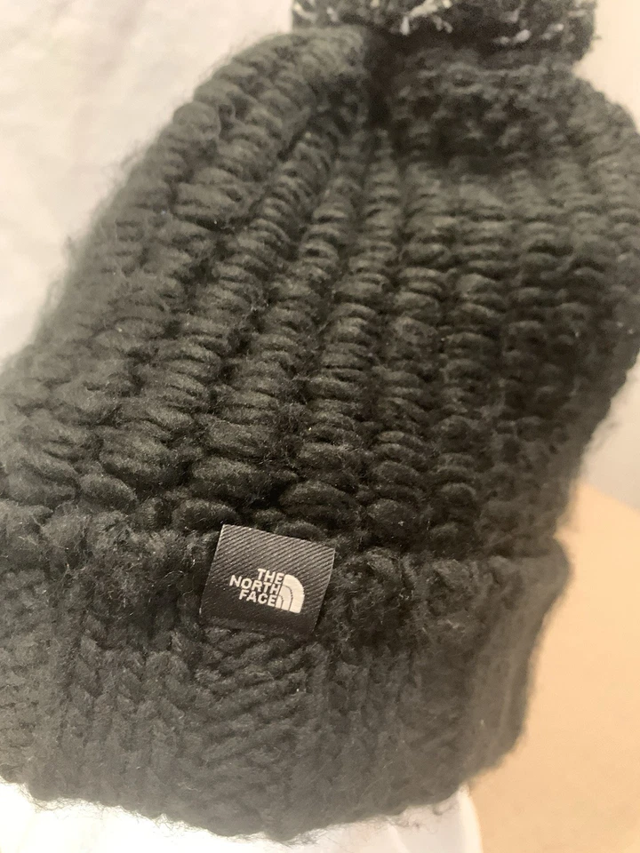 North Face Cozy Chunky Cable Beanie Black Women’s OSFM With Pom Pom - Image 2 of 3
