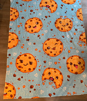 New Blanket 56x78 Light Blue With Smiling Chocolate Chip Cookies And Hearts