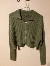 Women s NWT Wild Fable Oversized Cropped Sweater Olive Green Size S