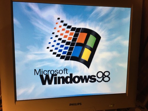 PC DESKTOP VINTAGE INTEL PENTIUM III 600MHZ 128MB RAM ATi RAGE 128 WINDOWS 98 SE - Zdjęcie 7 z 11