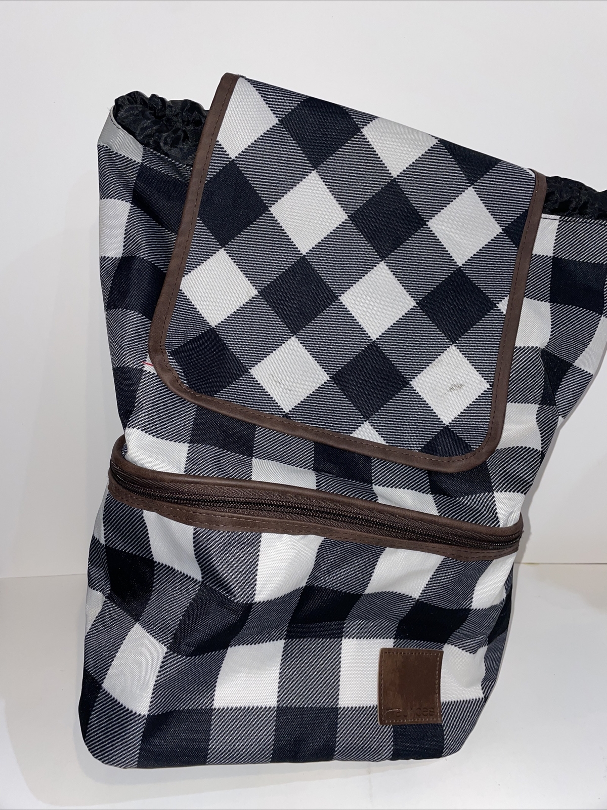 Maurices Adjustable Backpack Cooler with Drawstring and Zip Closures