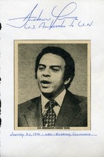ANDREW YOUNG - NEWSPAPER PHOTOGRAPH SIGNED CIRCA 1978