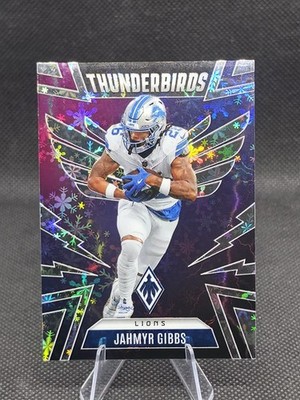 2025 Panini Phoenix #16 Jahmyr Gibbs Thunderbirds Silver Winter Prizm #/199