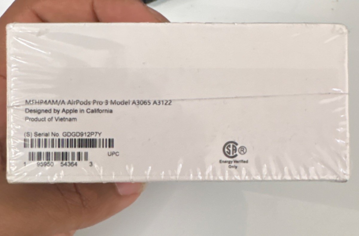 Apple AirPods Pro 3 Wireless Bluetooth In-Ear Earbuds White A3065