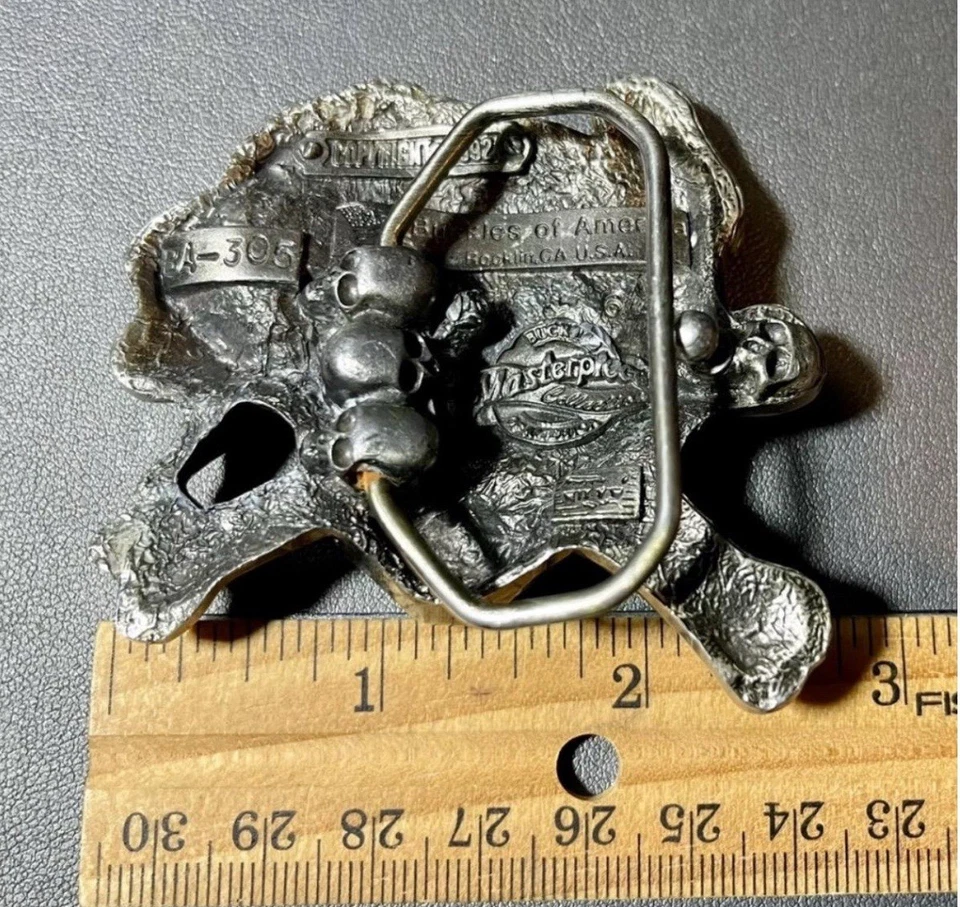 Пояс мотоциклиста 90-х Buckles Of America Masterpiece Collection оловянная эмаль череп 3 дюйма - Изображение 4 из 4