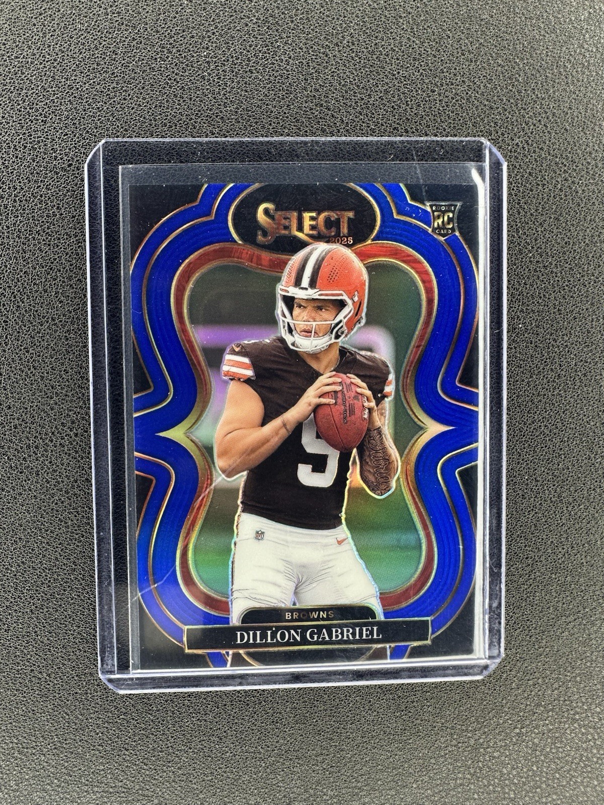 2025 Panini Select Football #355 Dillon Gabriel /99 Blue Prizm Rookie RC