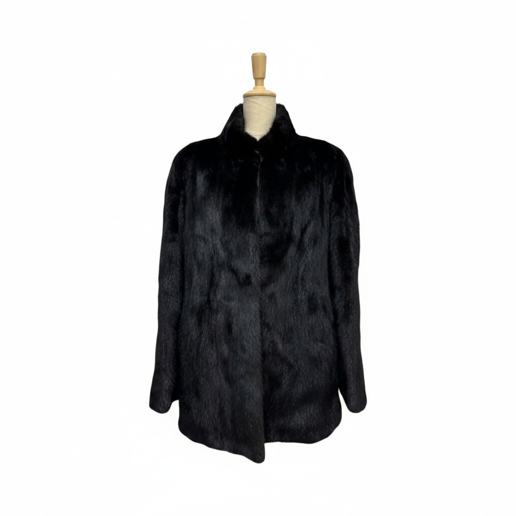 SAGA MINK Real Mink Fur Coat Jacket Voluminous Thick Warm Black Size M Japan
