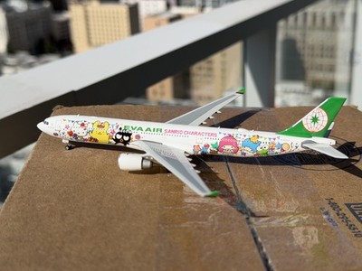 1:400 Phoenix Models Eva Air B-16333 Airbus A330-300 Hello Kitty